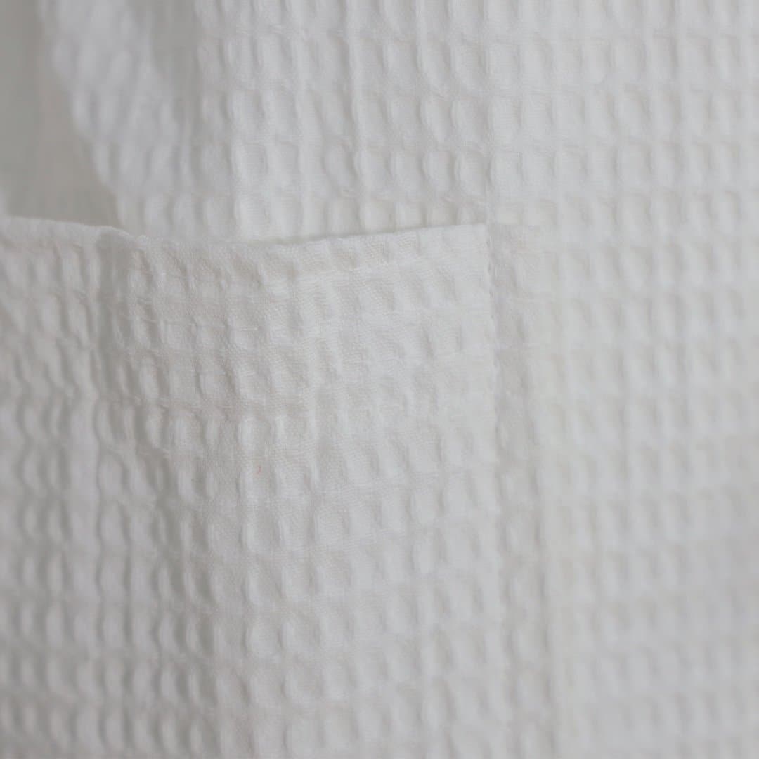 أرواب حمام لامارفيل مصنوعة من القطن بنسبة 100% باللون الأبيض